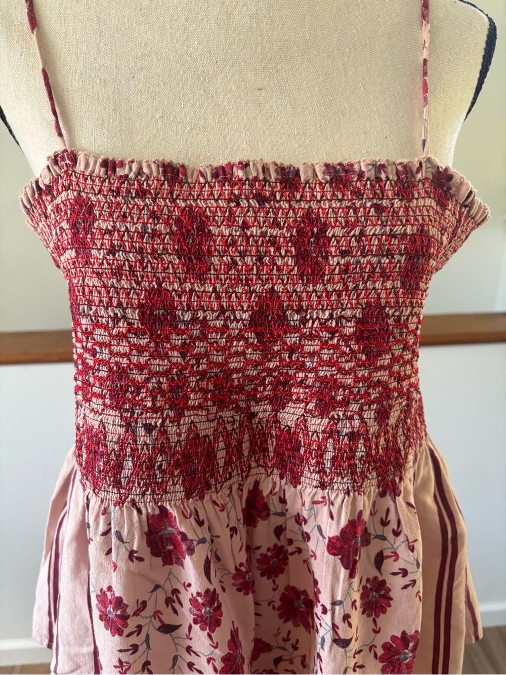 Lucky Brand Smocked Floral Babydoll Top Size Medium - Picture 10 of 10